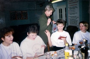 1999 декабрь поздравление и подарки от зама по финансам Шакировой Н.А.